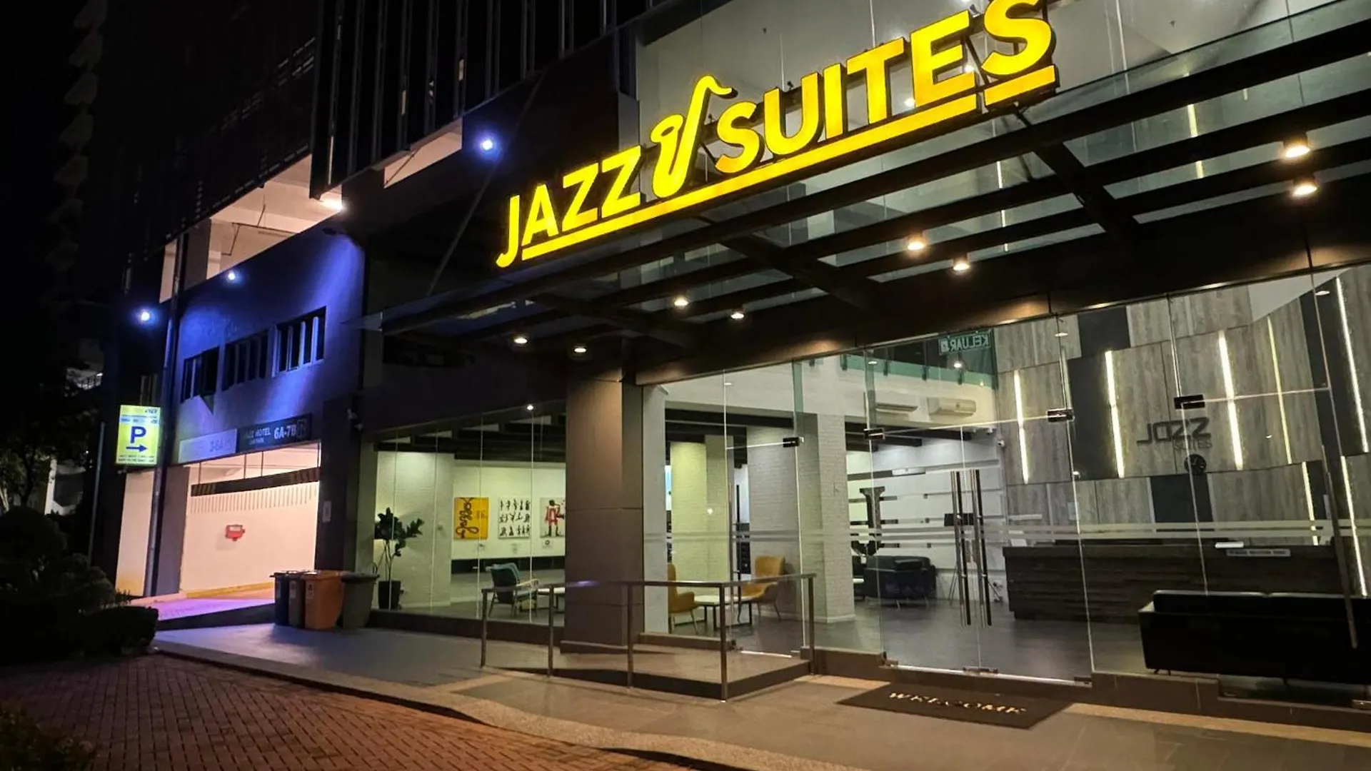 Luxury Seaview Bathtub Condo 2 Rooms 6 Pax Near Straits Quay Marina Mall 豪华海景双房浴缸公寓 Tanjung Tokong Pansiyon